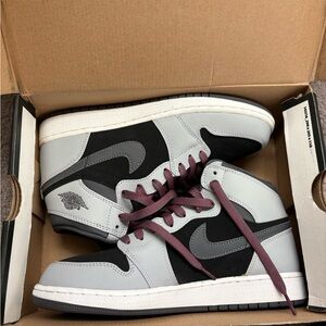 NEW Air Jordan 1 Retro High GG 'Wolf Grey' size 6.5Y